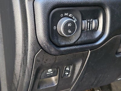 2019 RAM 1500 Big Horn/Lone Star 4x4 Crew Cab 5'7" Box