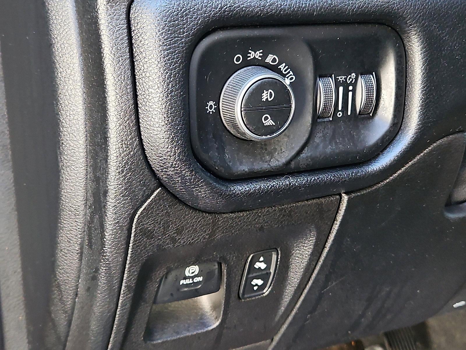 2019 RAM 1500 Big Horn/Lone Star 4x4 Crew Cab 5'7" Box