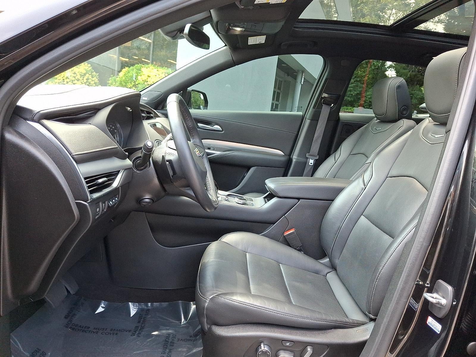 2023 Cadillac XT4 AWD 4dr Premium Luxury