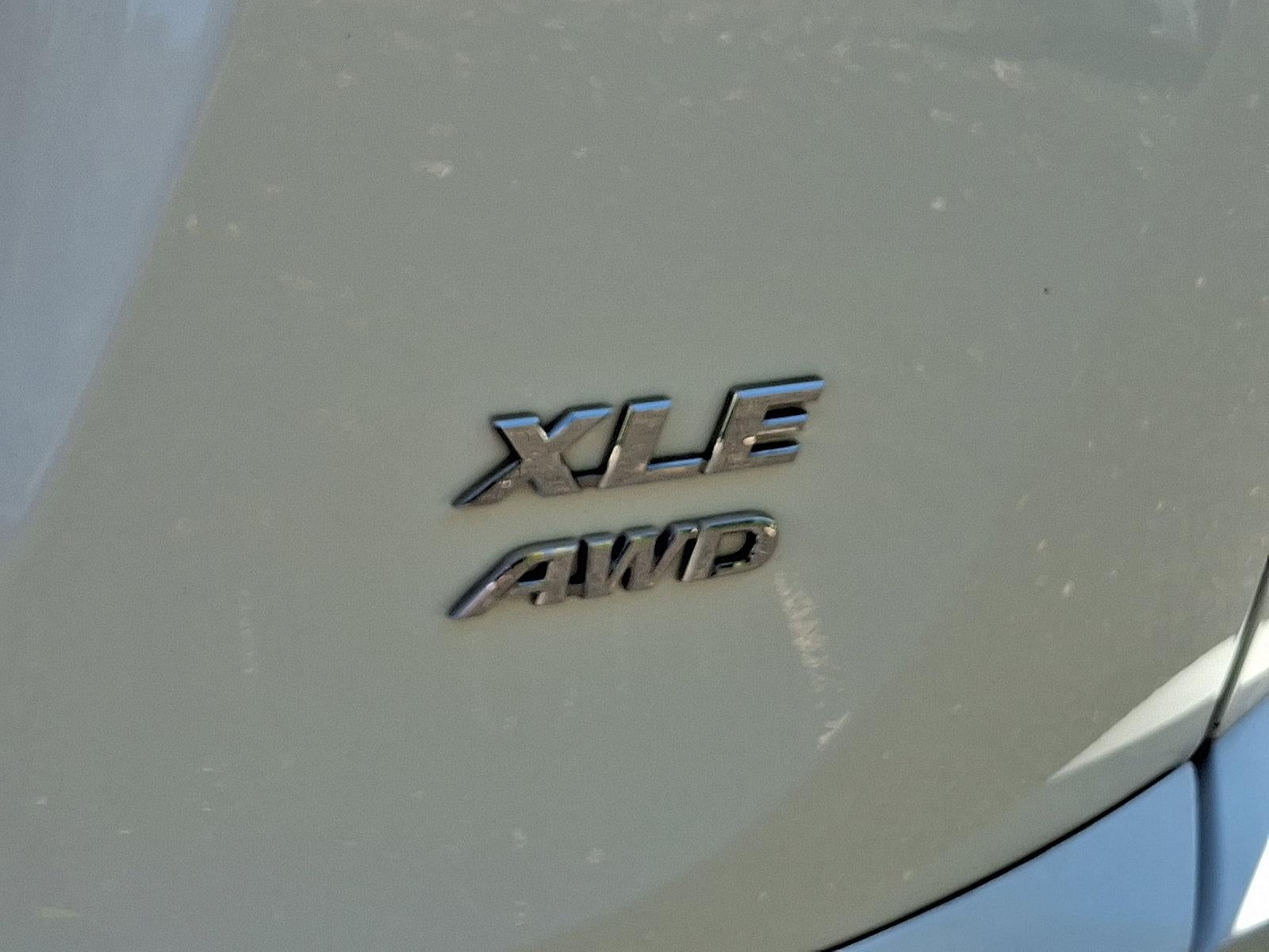 2018 Toyota RAV4 XLE AWD (Natl)