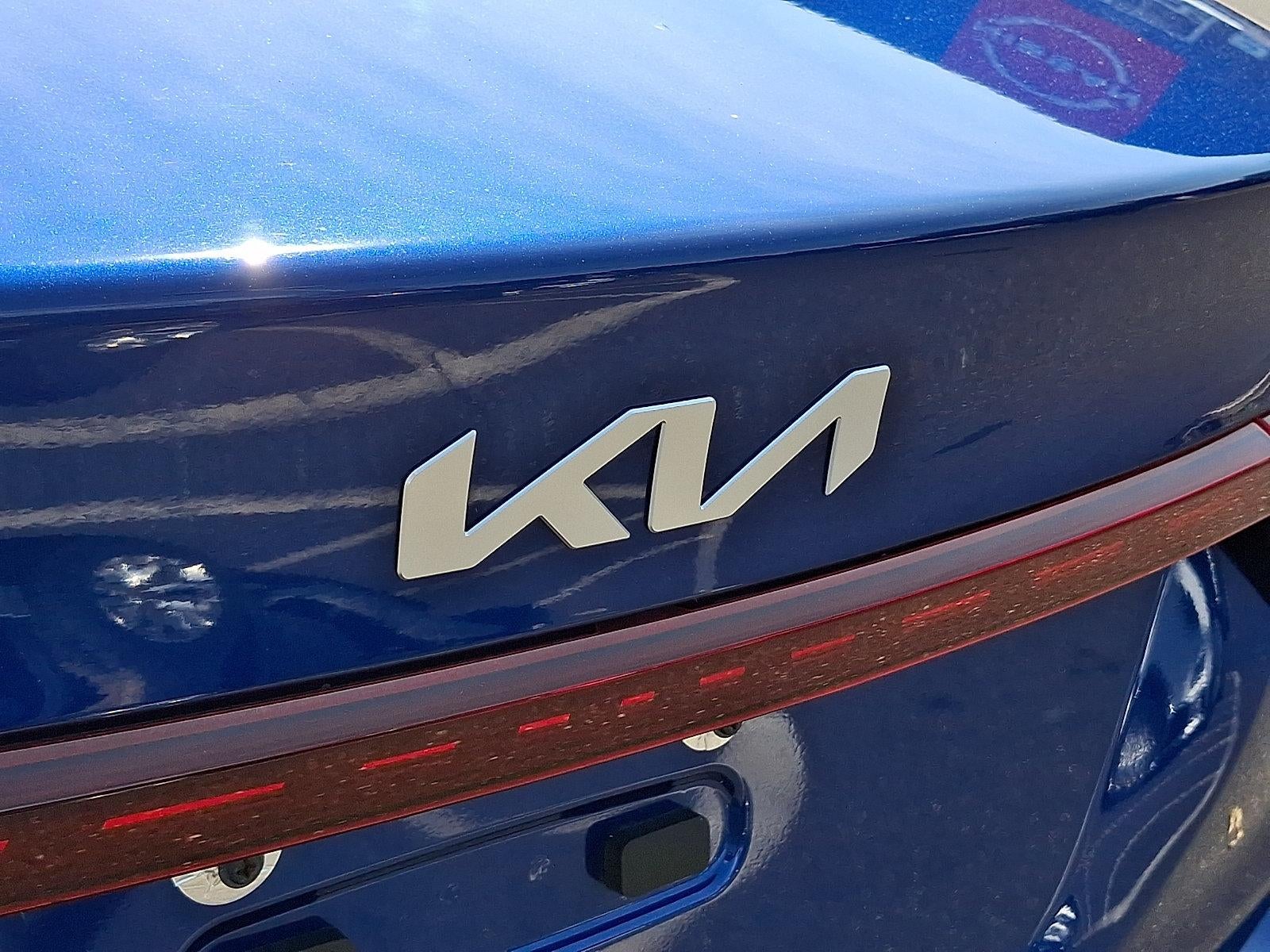 2023 Kia Forte LXS IVT