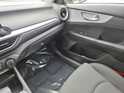 2024 Kia Forte LXS IVT