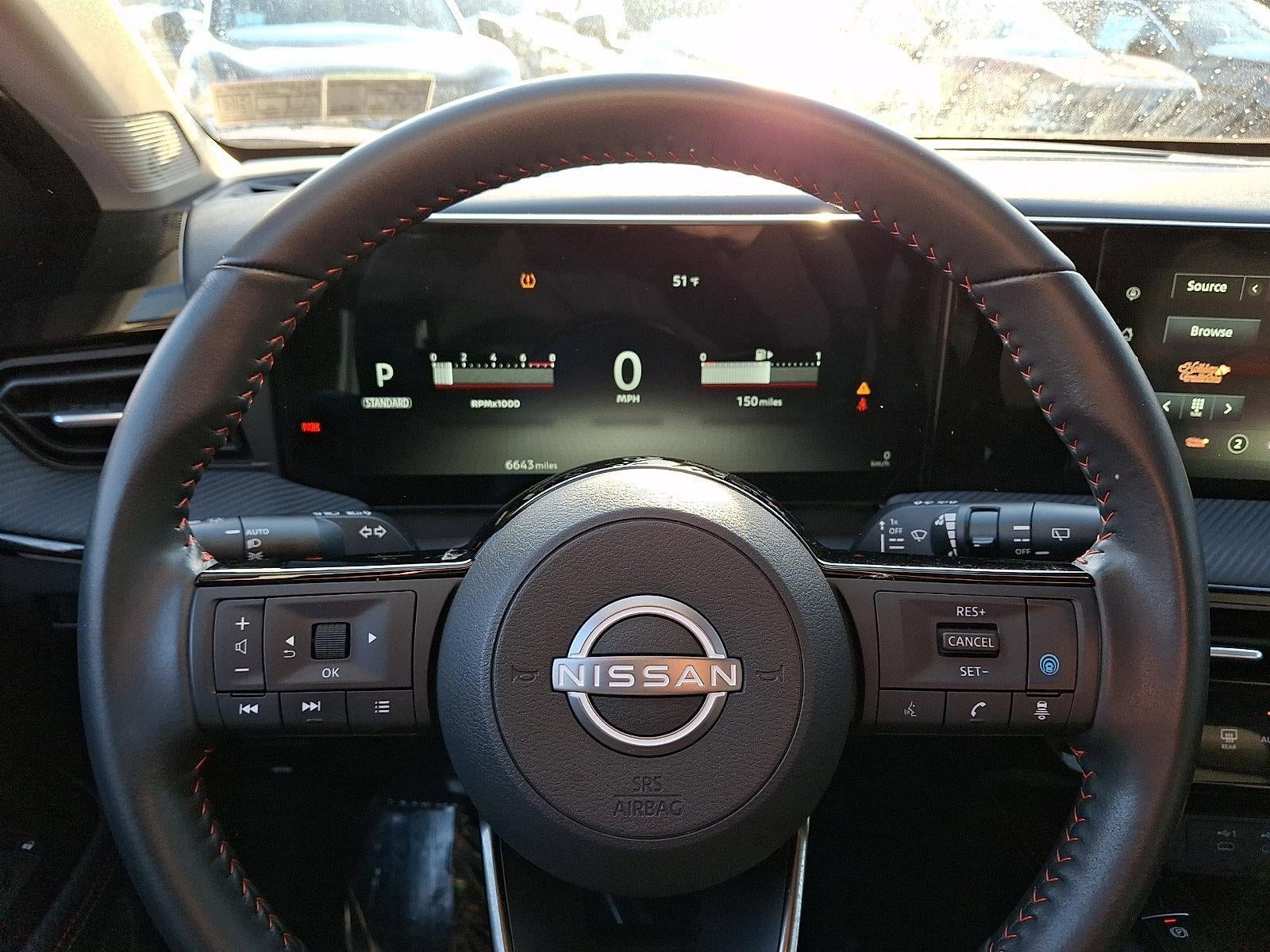 2025 Nissan Kicks SR