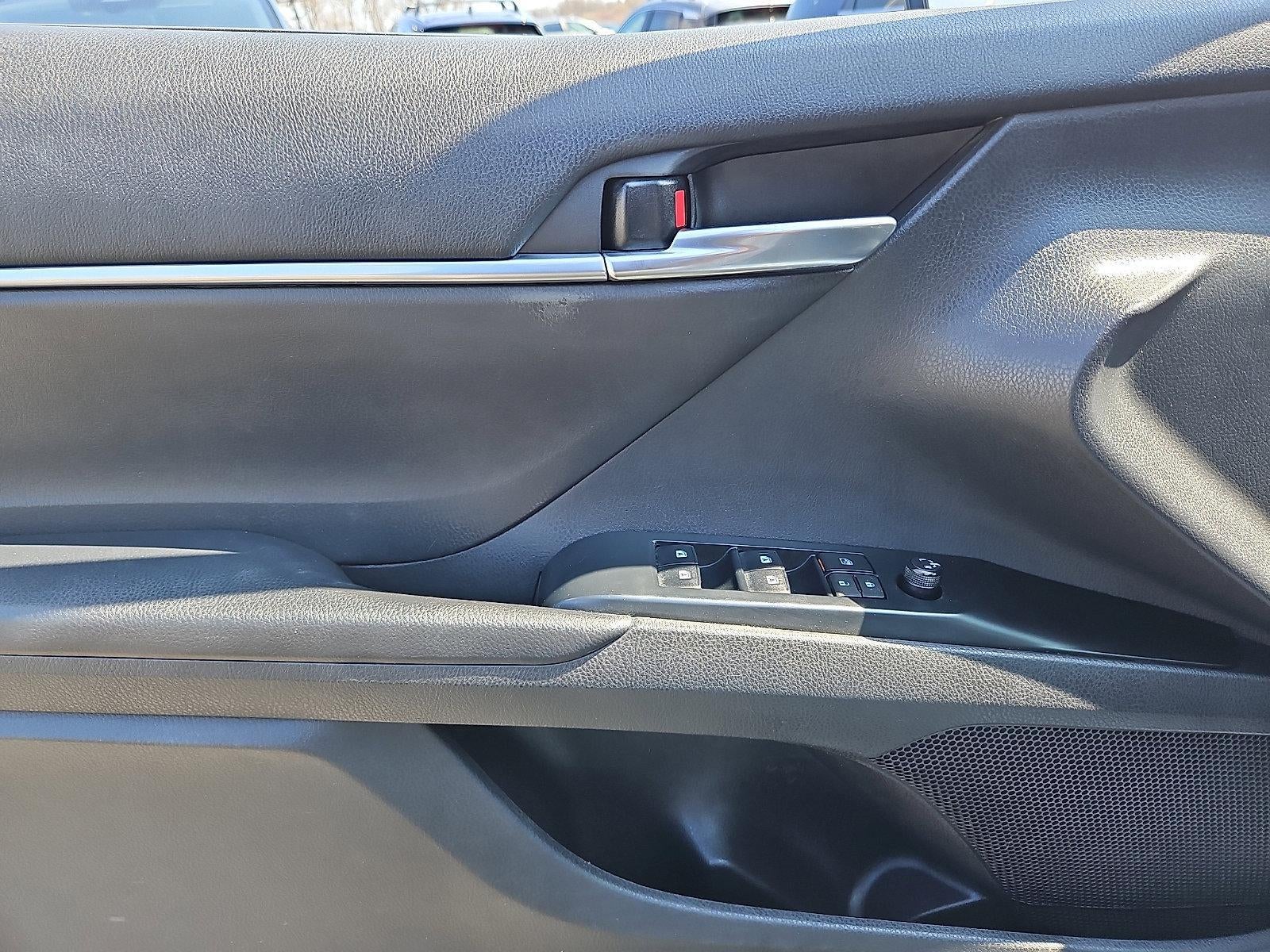 2019 Toyota Camry LE Auto (SE)