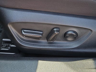 2019 Toyota Camry LE Auto (SE)