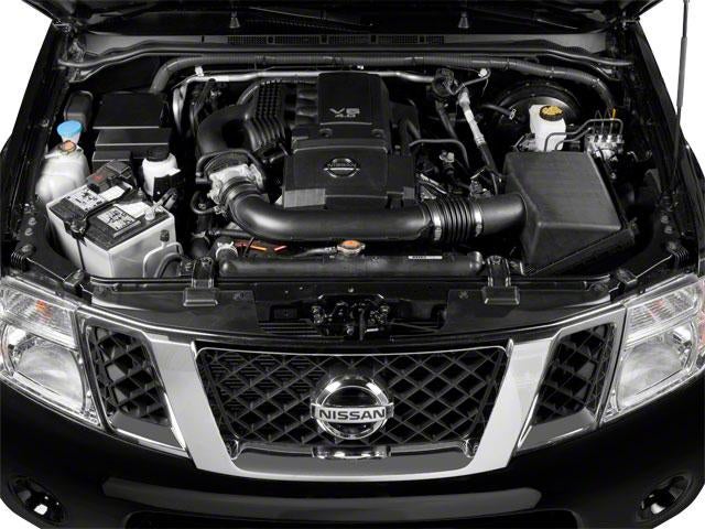 2011 Nissan Pathfinder 4WD 4dr V6 Silver