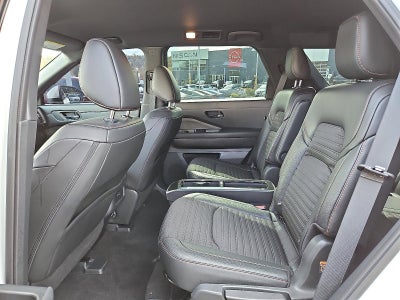 2024 Nissan Pathfinder Rock Creek®