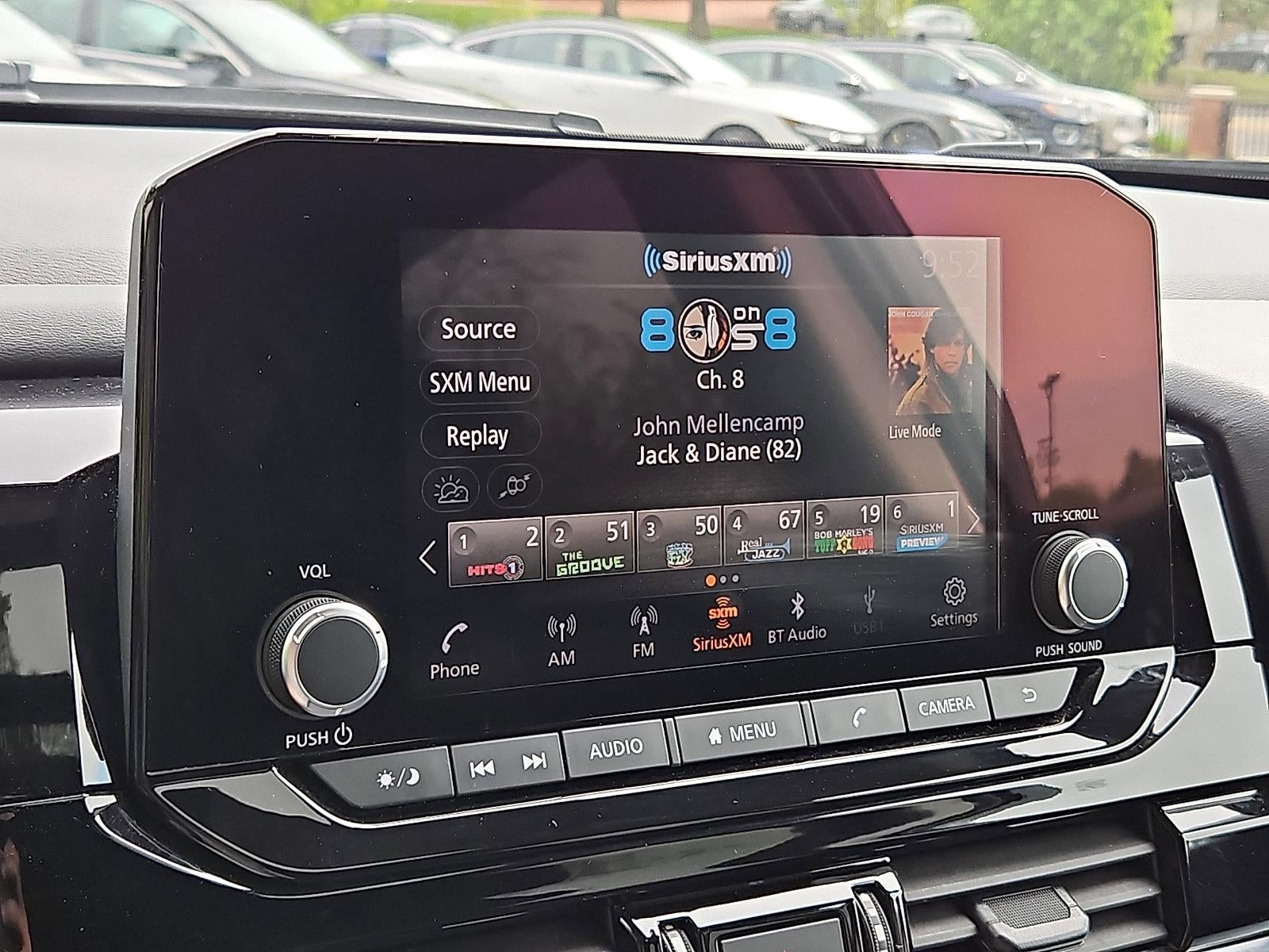 2023 Nissan Pathfinder SV
