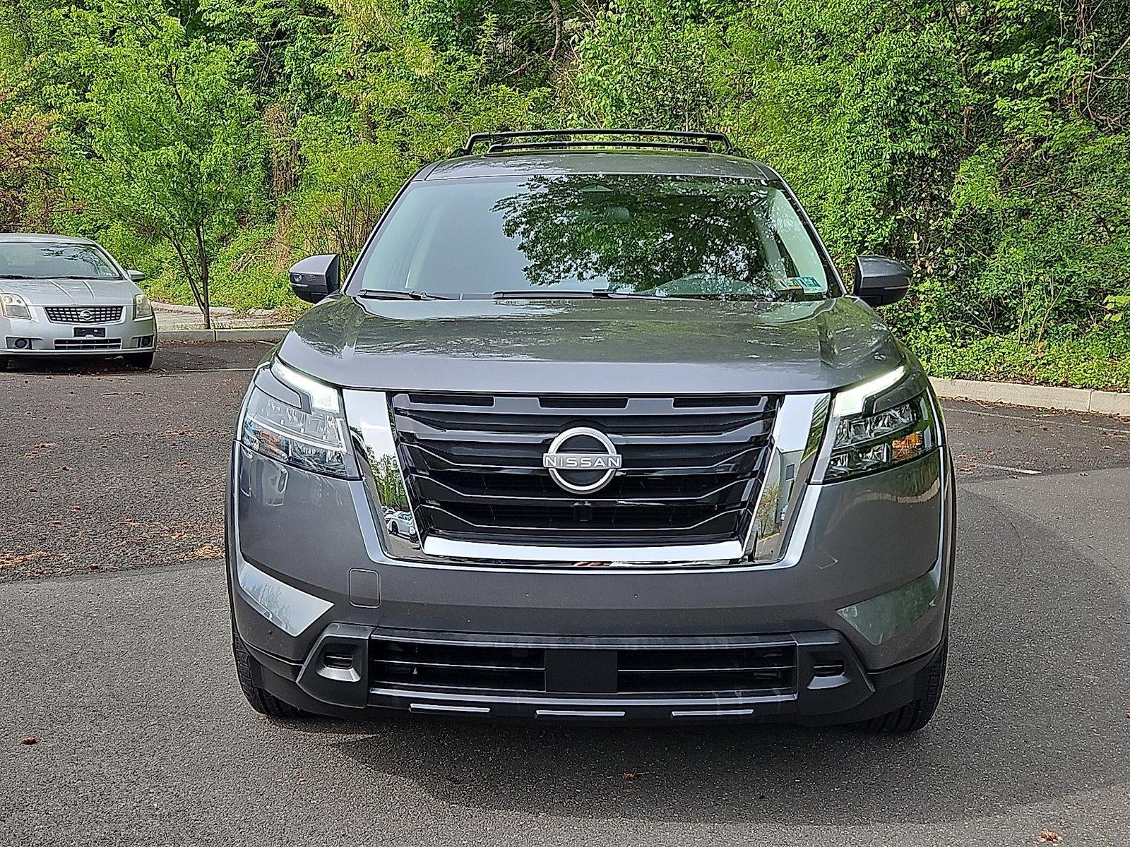 2023 Nissan Pathfinder SV