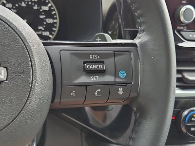 2023 Nissan Pathfinder SV