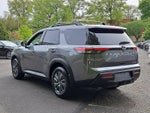 2023 Nissan Pathfinder SV