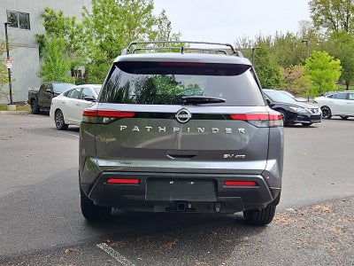 2023 Nissan Pathfinder SV