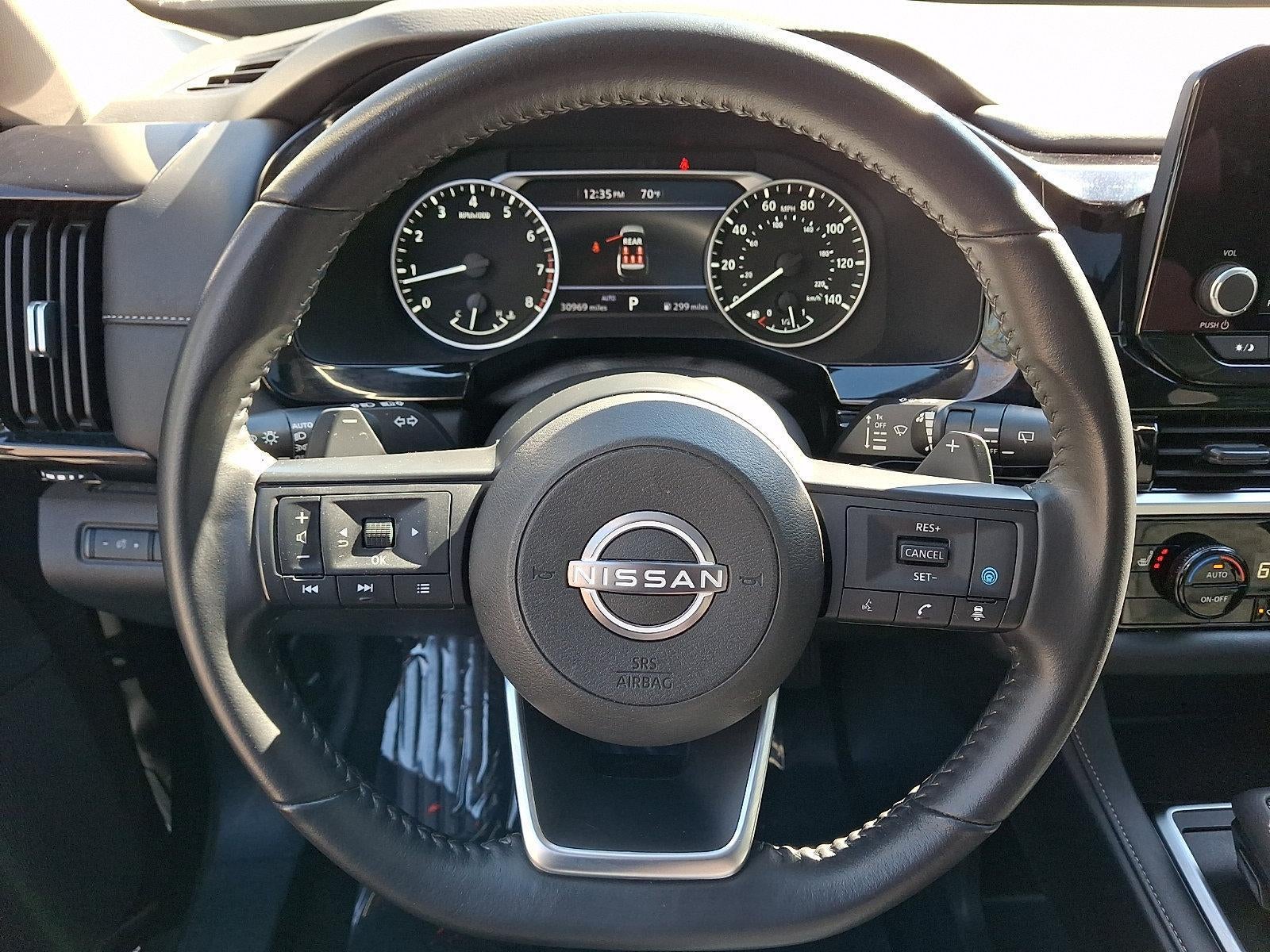 2024 Nissan Pathfinder SV