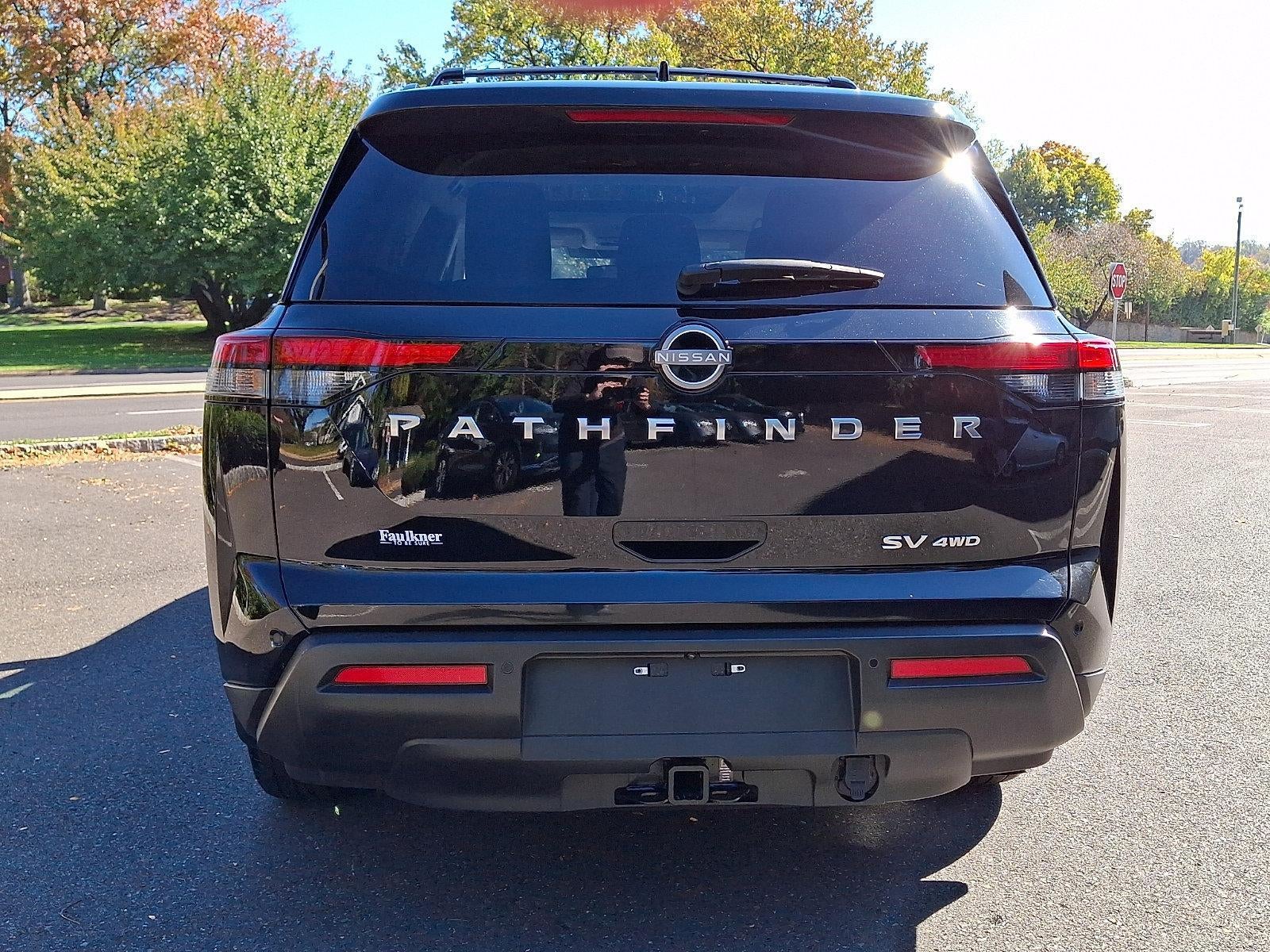 2024 Nissan Pathfinder SV