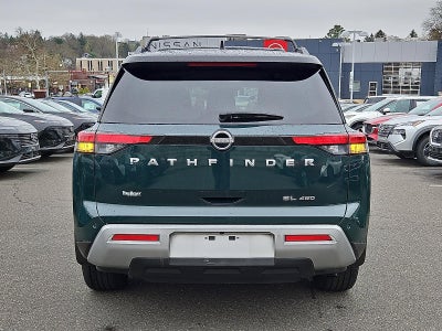 2024 Nissan Pathfinder SL