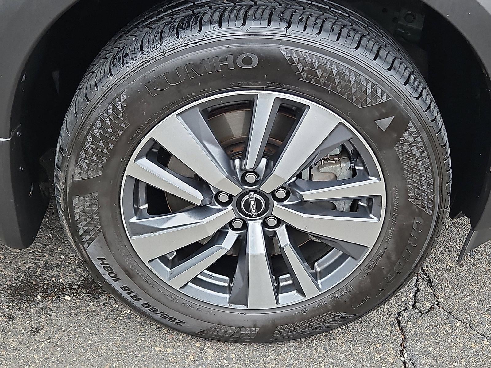 2024 Nissan Pathfinder SL