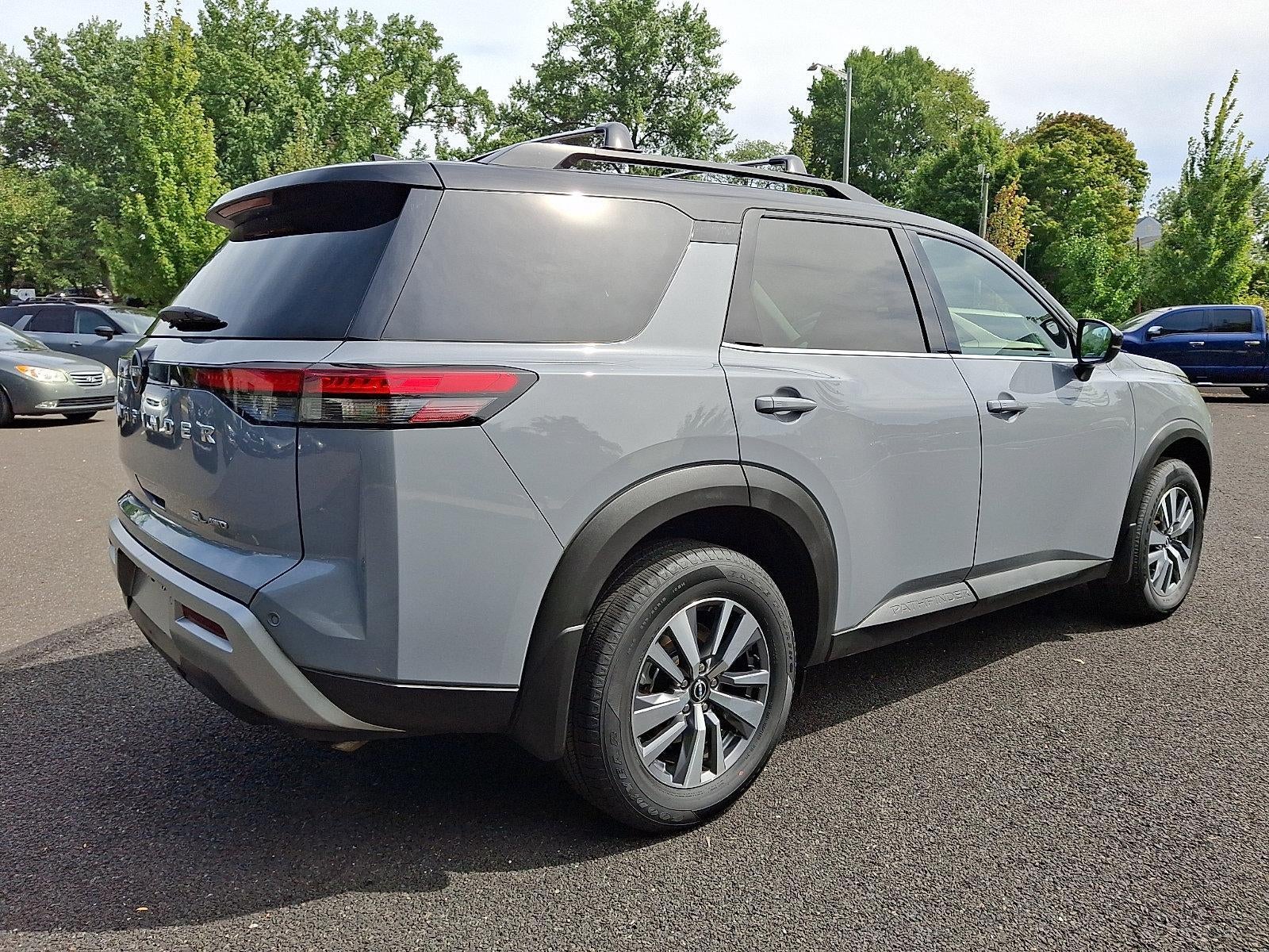 2024 Nissan Pathfinder SL