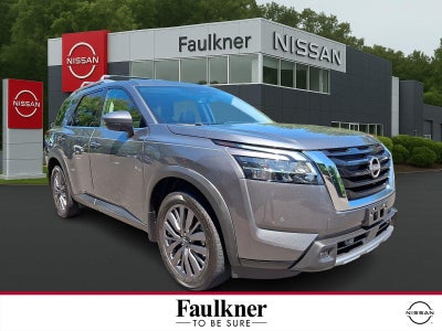 2024 Nissan Pathfinder SL