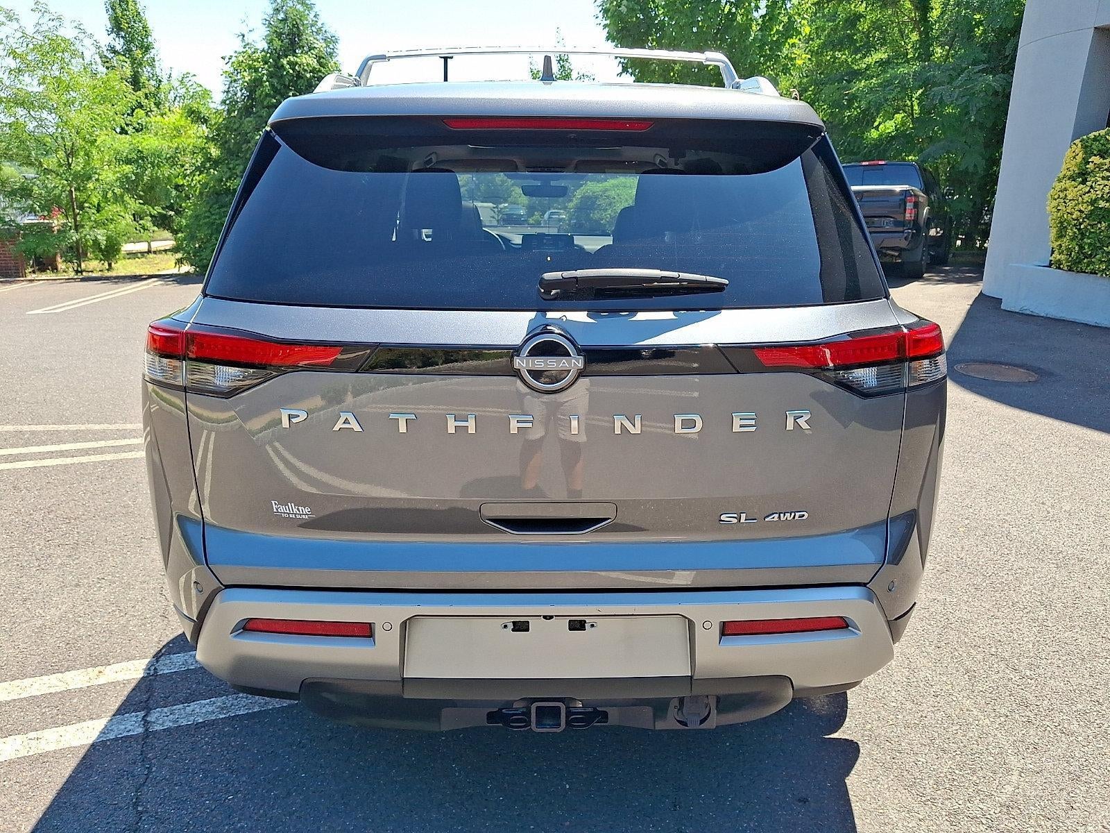2024 Nissan Pathfinder SL