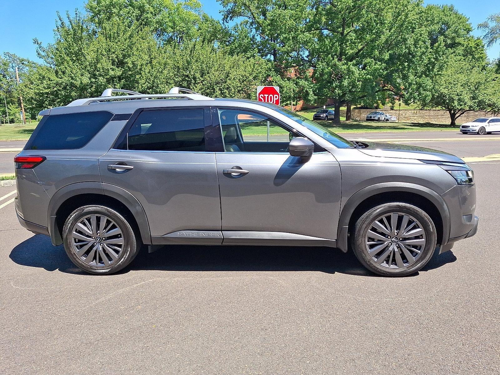 2024 Nissan Pathfinder SL
