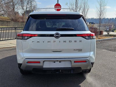 2022 Nissan Pathfinder Platinum