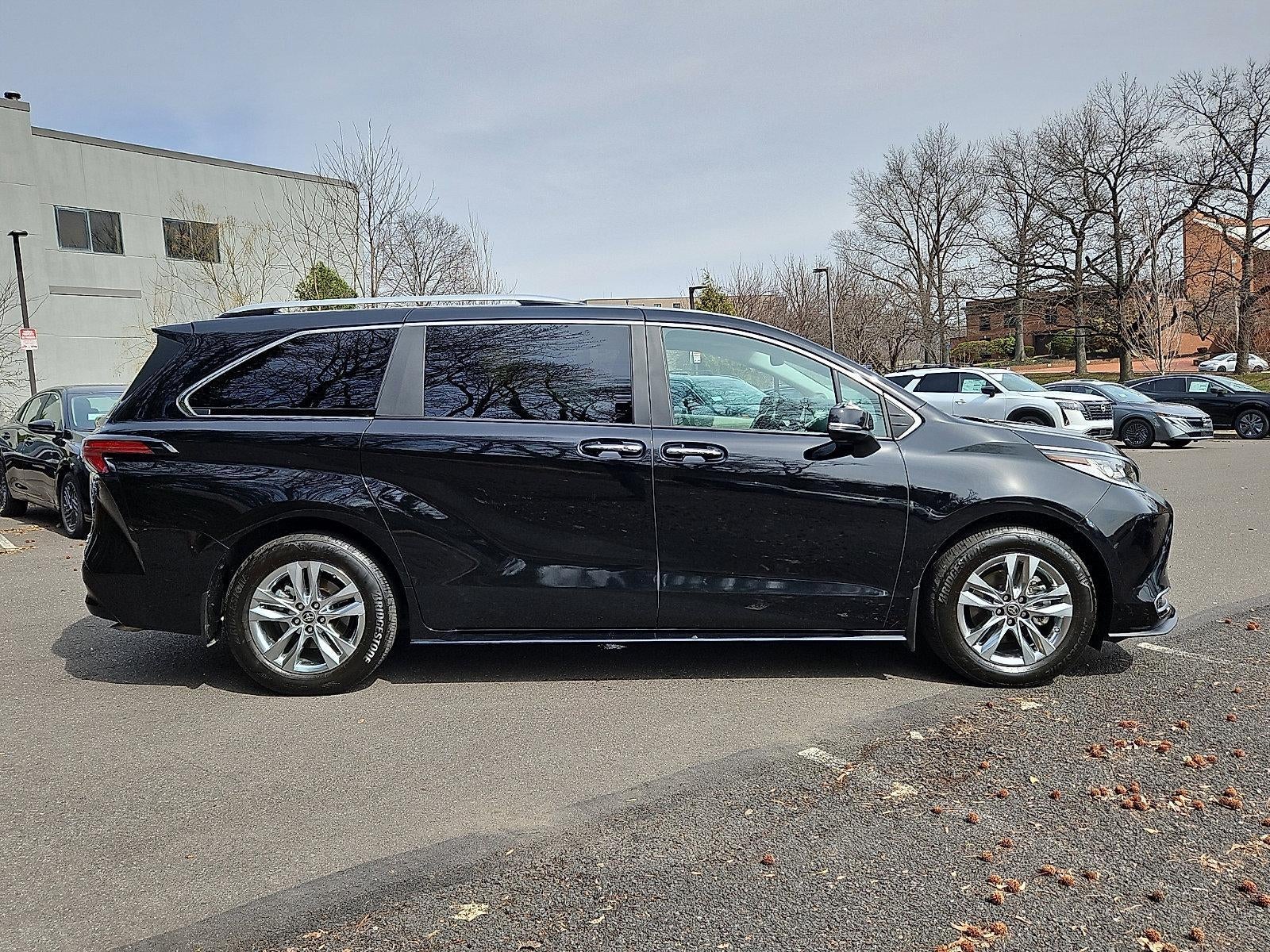2024 Toyota Sienna Limited AWD 7-Passenger (Natl)