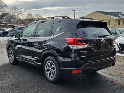 2023 Subaru Forester Premium CVT