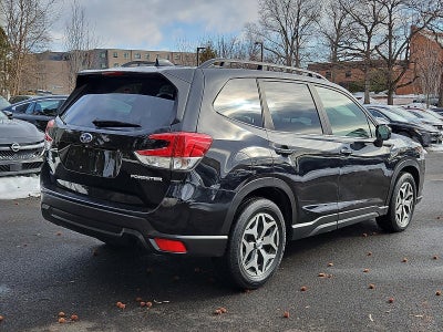 2023 Subaru Forester Premium CVT
