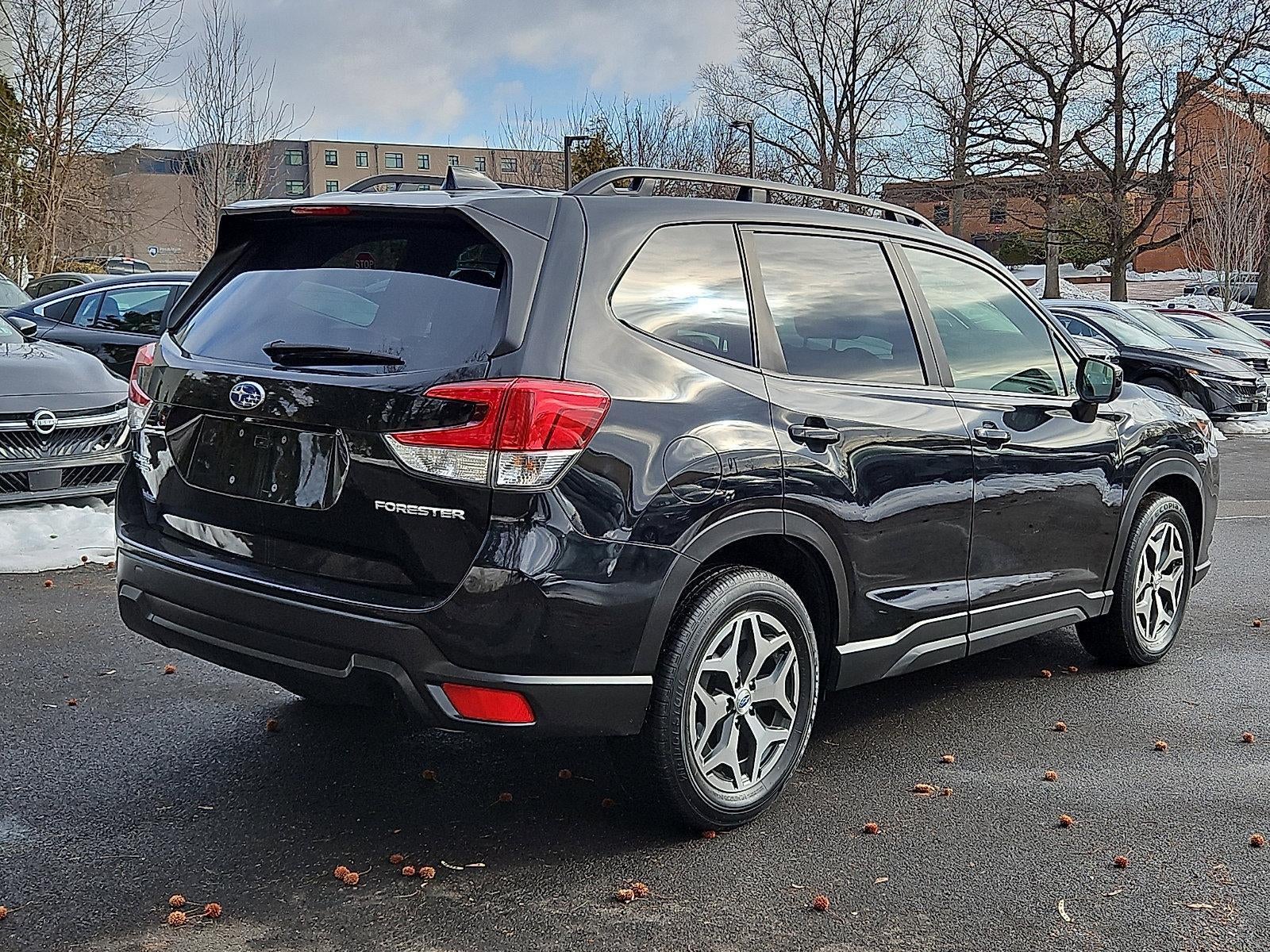 2023 Subaru Forester Premium CVT
