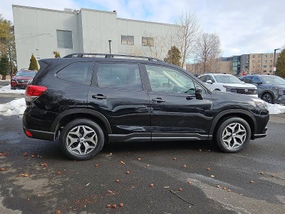 2023 Subaru Forester Premium CVT