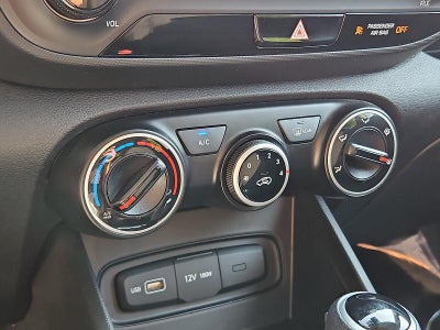 2022 Hyundai VENUE SE IVT