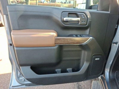 2020 Chevrolet Silverado 1500 Crew Cab Standard Box 4-Wheel Drive High Country