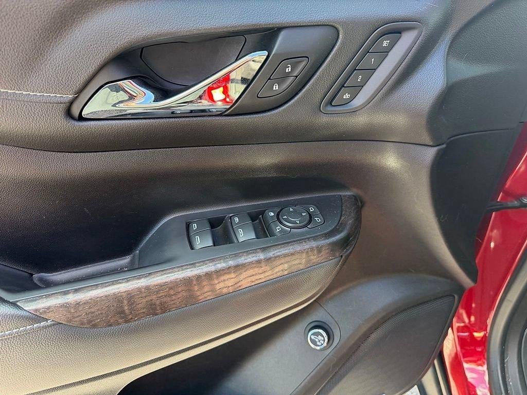 2023 GMC Acadia FWD Denali