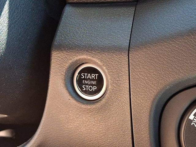2024 Nissan Frontier Crew Cab 4x4 SV