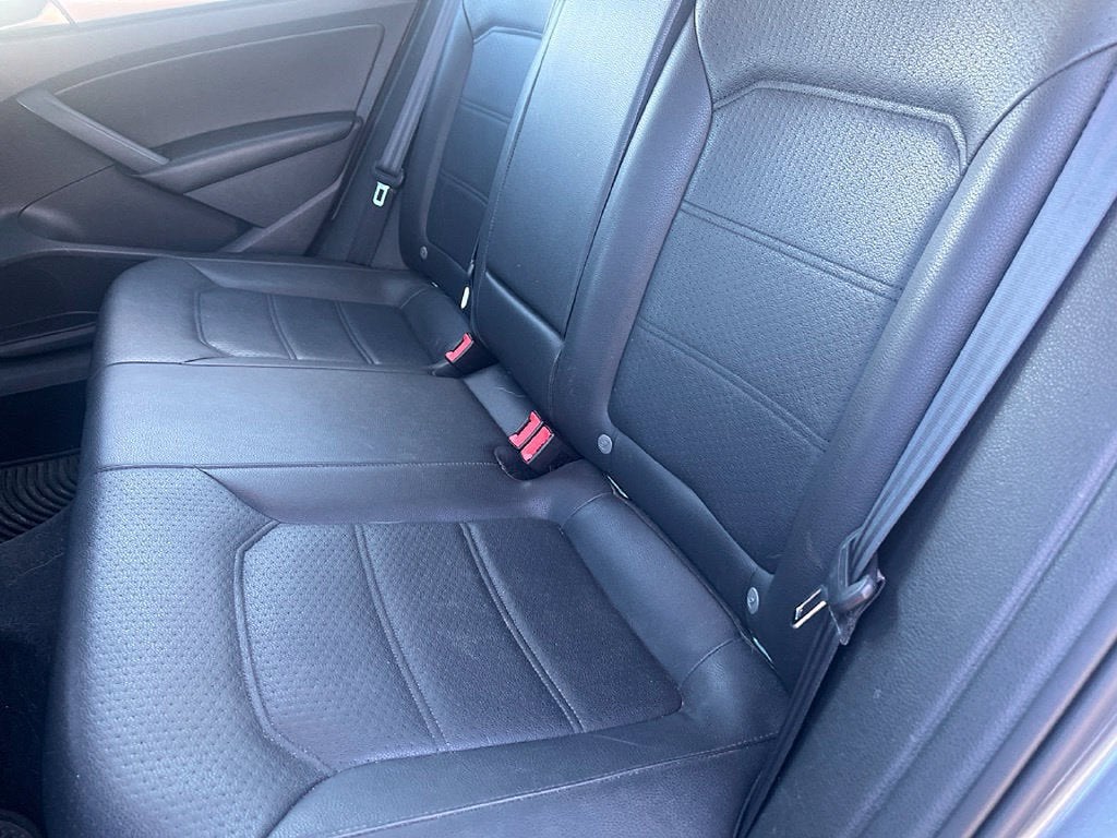 2014 Volkswagen Passat 4dr Sdn 1.8T Auto SE PZEV