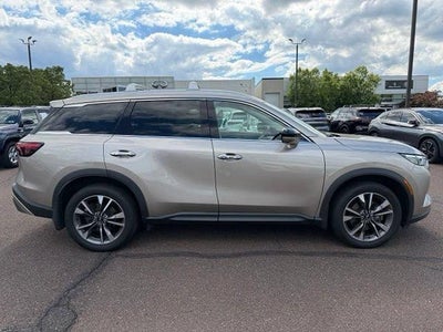 2022 INFINITI QX60 LUXE AWD