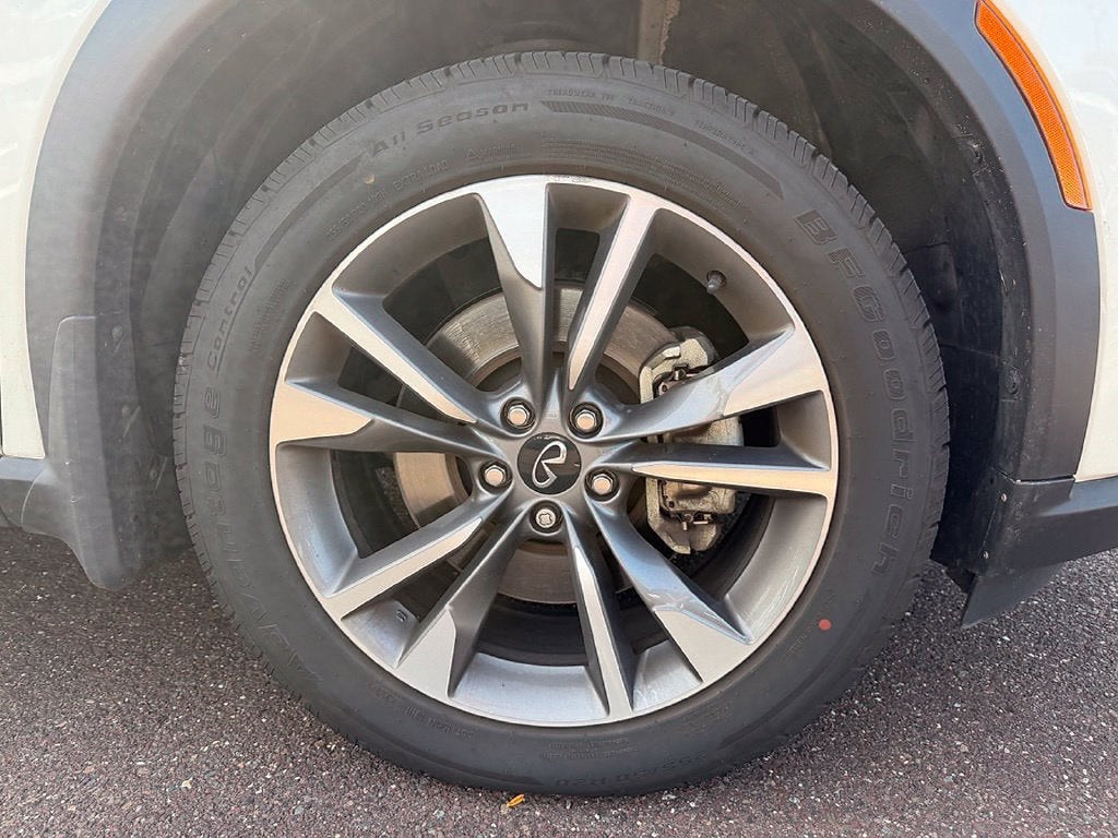 2024 INFINITI QX60 LUXE AWD