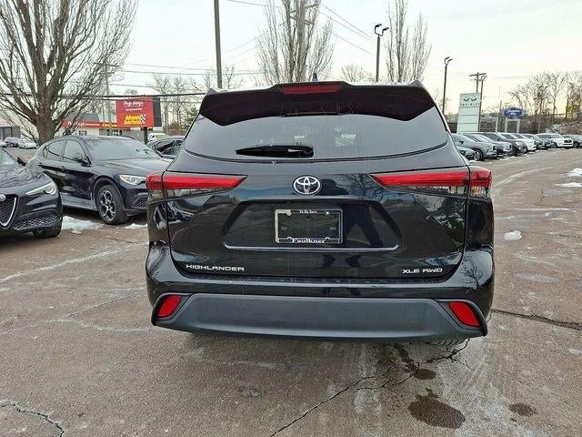 2022 Toyota Highlander XLE AWD (Natl)