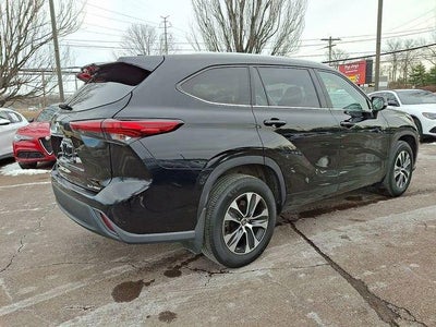 2022 Toyota Highlander XLE AWD (Natl)