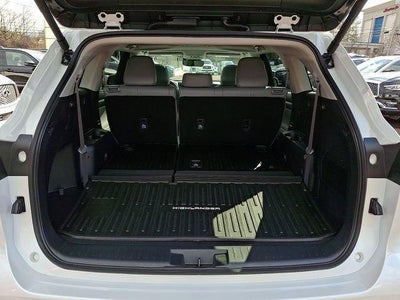 2025 Toyota Highlander XLE AWD (Natl)