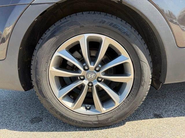 2017 Hyundai SANTA FE SE 3.3L Auto