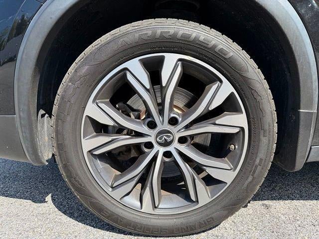 2018 INFINITI QX30 Premium AWD
