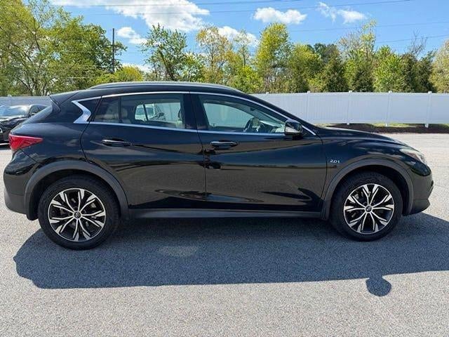 2018 INFINITI QX30 Premium AWD