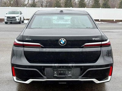 2024 BMW 740i xDrive Sedan