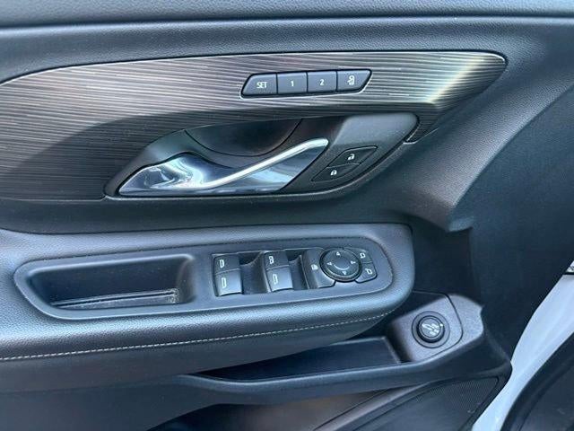 2023 GMC Terrain FWD 4dr SLT