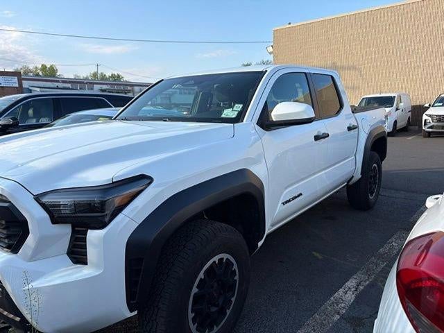 2024 Toyota Tacoma 4WD 4WD TRD Off Road Double Cab 5' Bed AT (Natl)
