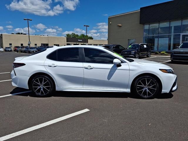 2024 Toyota Camry SE Auto (Natl)