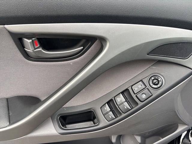 2014 Hyundai ELANTRA 4dr Sdn Auto SE