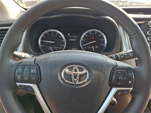 2017 Toyota Highlander Limited V6 AWD (Natl)