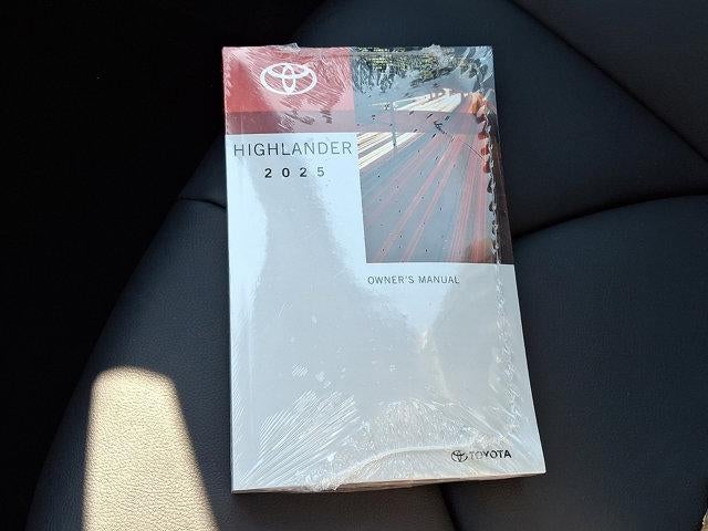 2025 Toyota Highlander XLE AWD (Natl)
